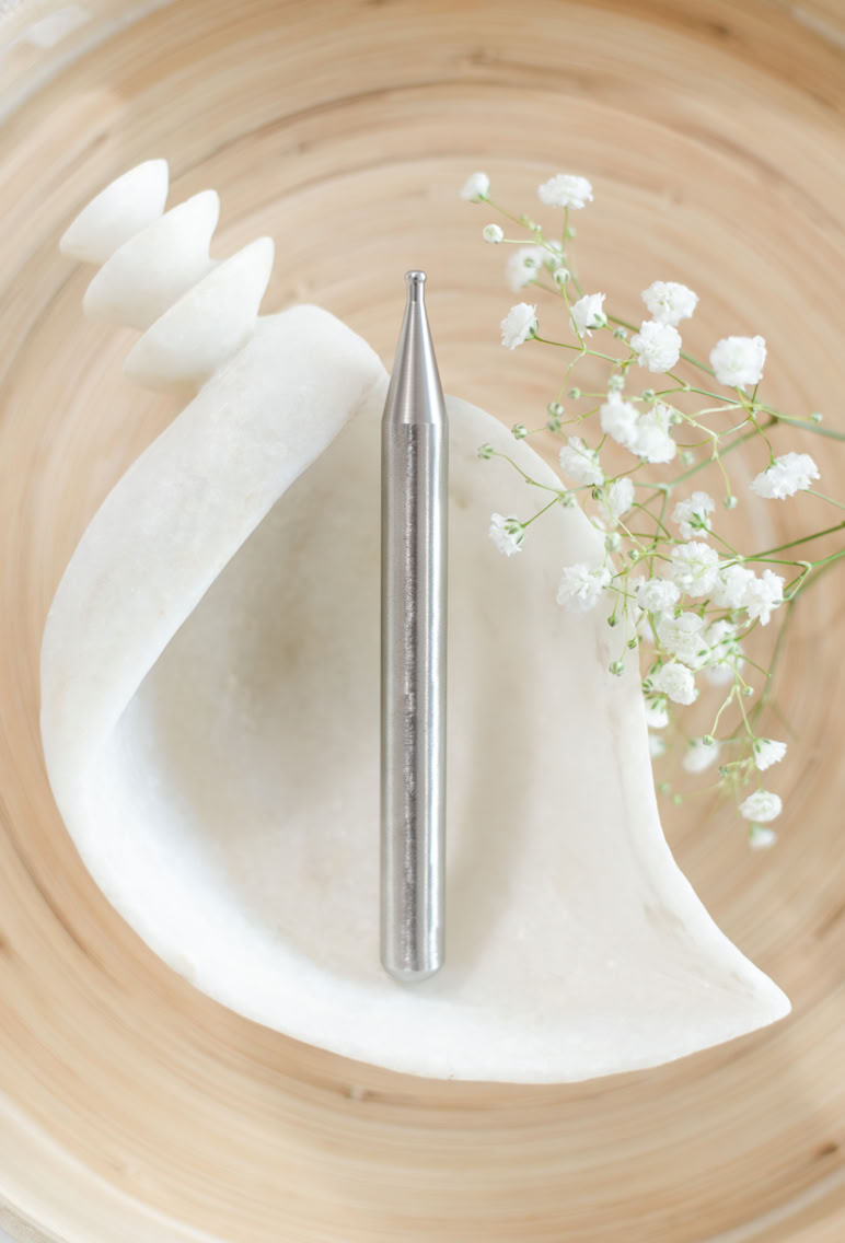Holistic facial reflexology treatment using meridian therapy to stimulate circulation, release tension, restore energy flow, and revive the complexion.