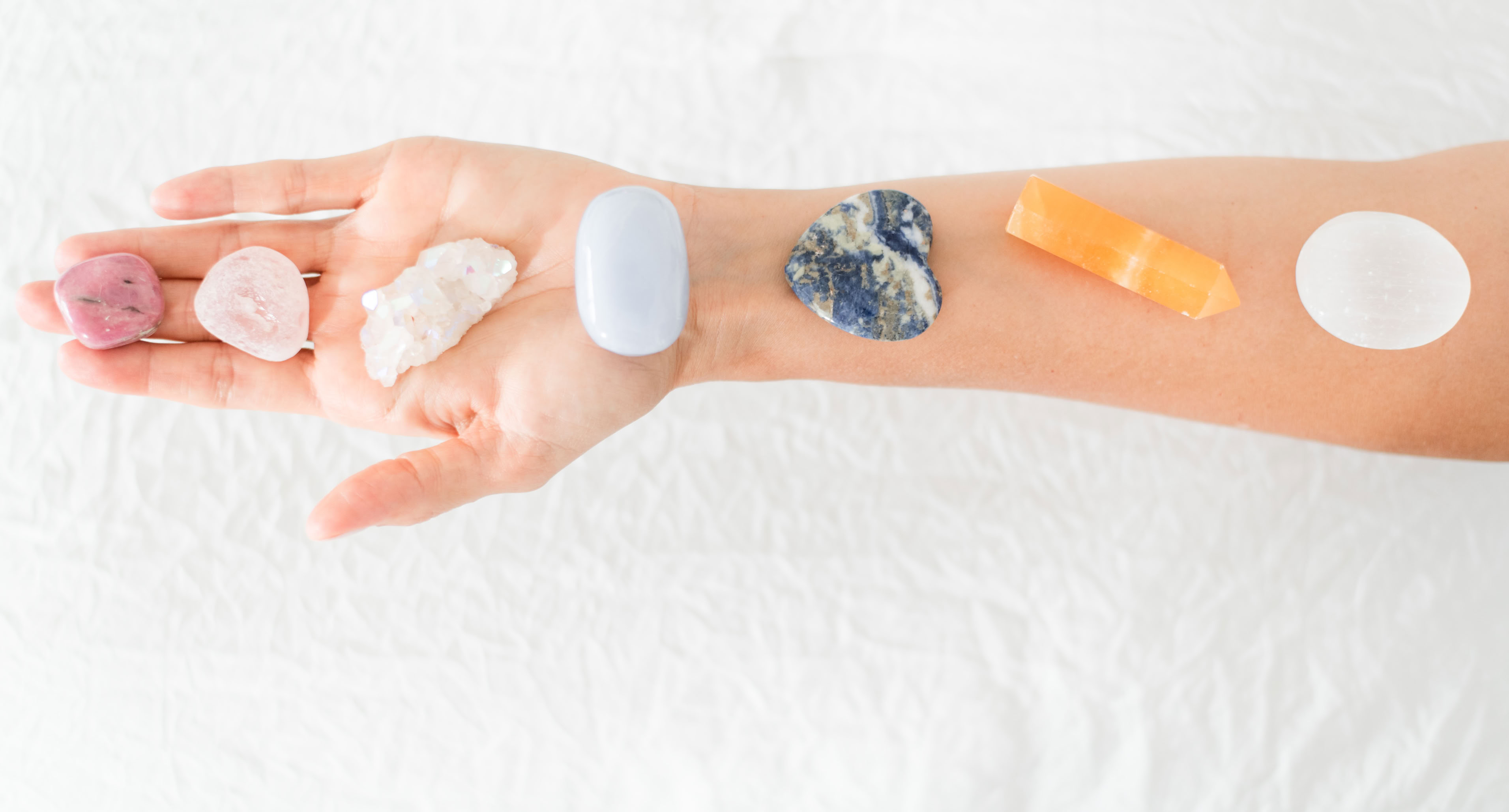 Luxury energy balancing session designed to promote relaxation, emotional balance, grounding, and natural energetic harmony.