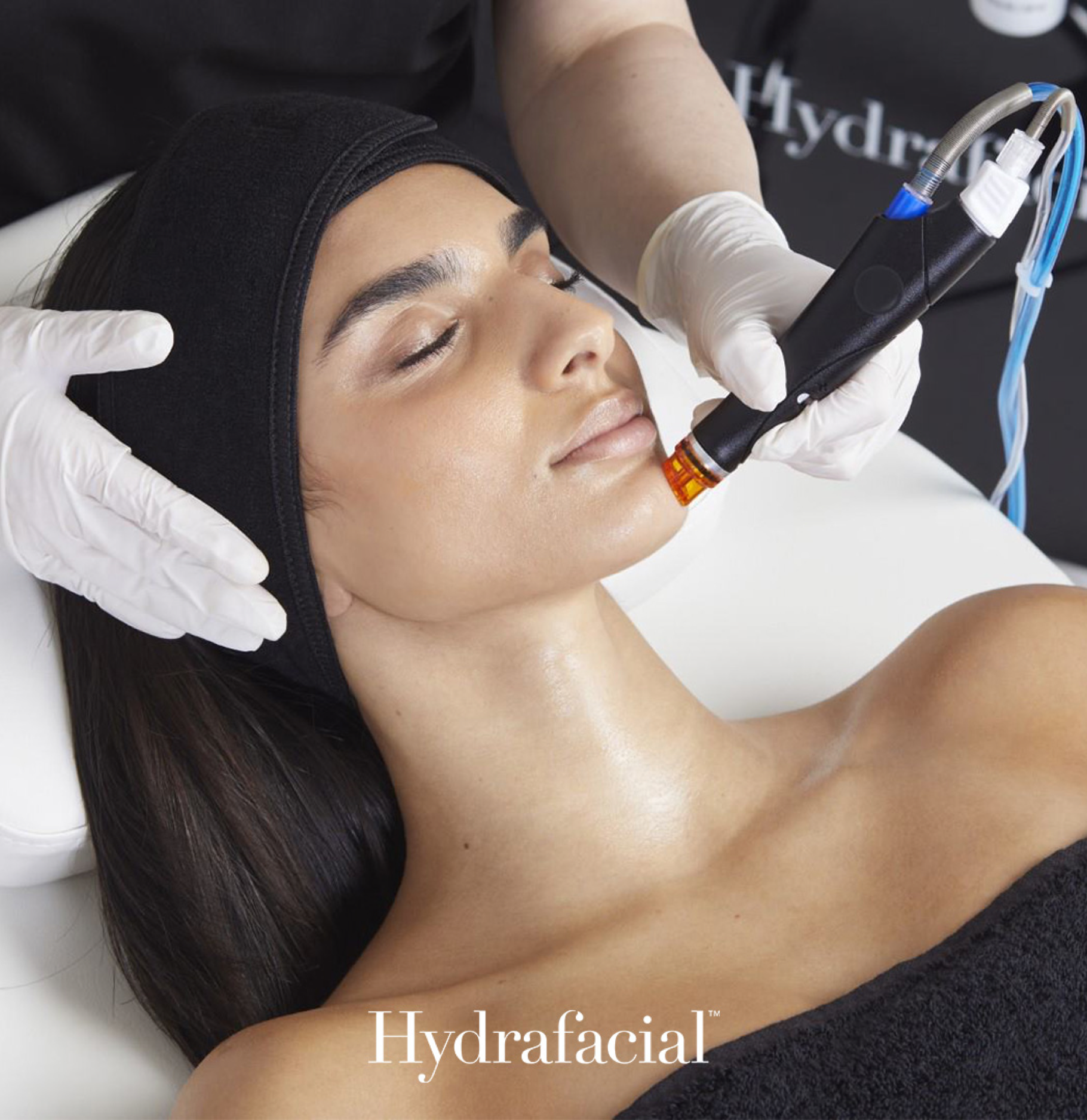 Advanced HydraFacial treatment designed to cleanse, exfoliate, hydrate and reveal radiant-looking skin in Coral Gables Miami.